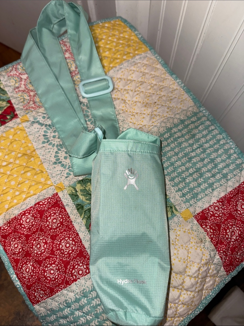 Hydro Flask Mint Green Bottle Sling Carrier